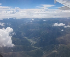 Tibetische Täler aus dem Flugzeug