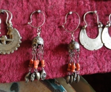 traditioneller Ohrschmuck