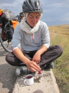 Eine Runde Tee am Strassenrand.