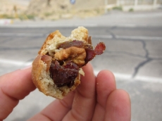 Gastgeschenk: Selbstgemachte Brötchen mit Dattel,- Walnussfüllung